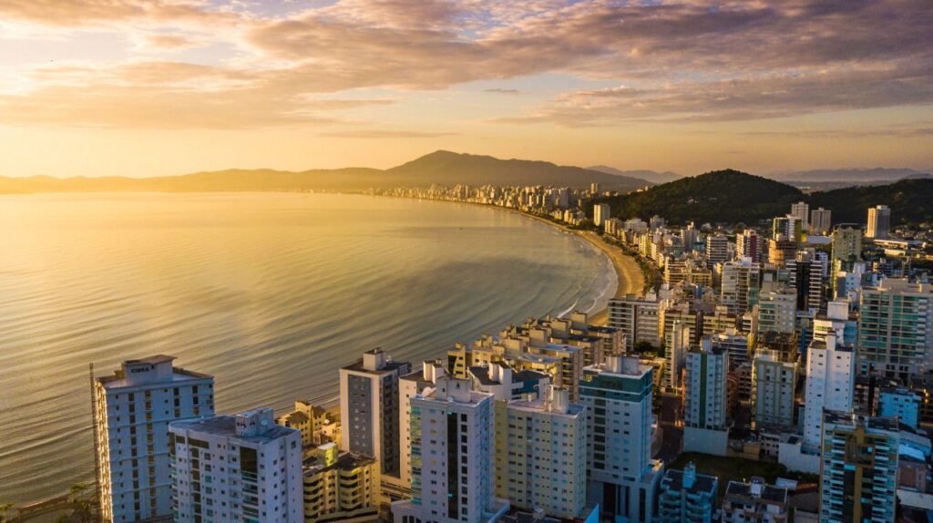 Por Que Santa Catarina Domina o Mercado Imobiliário do Sul do Brasil